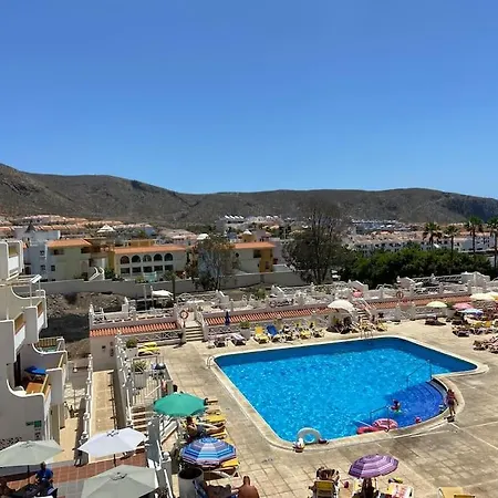 Διαμέρισμα Cozy In Los Cristianos With Heated Pool