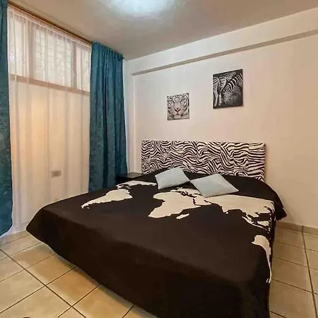 Cozy In Los Cristianos With Heated Pool